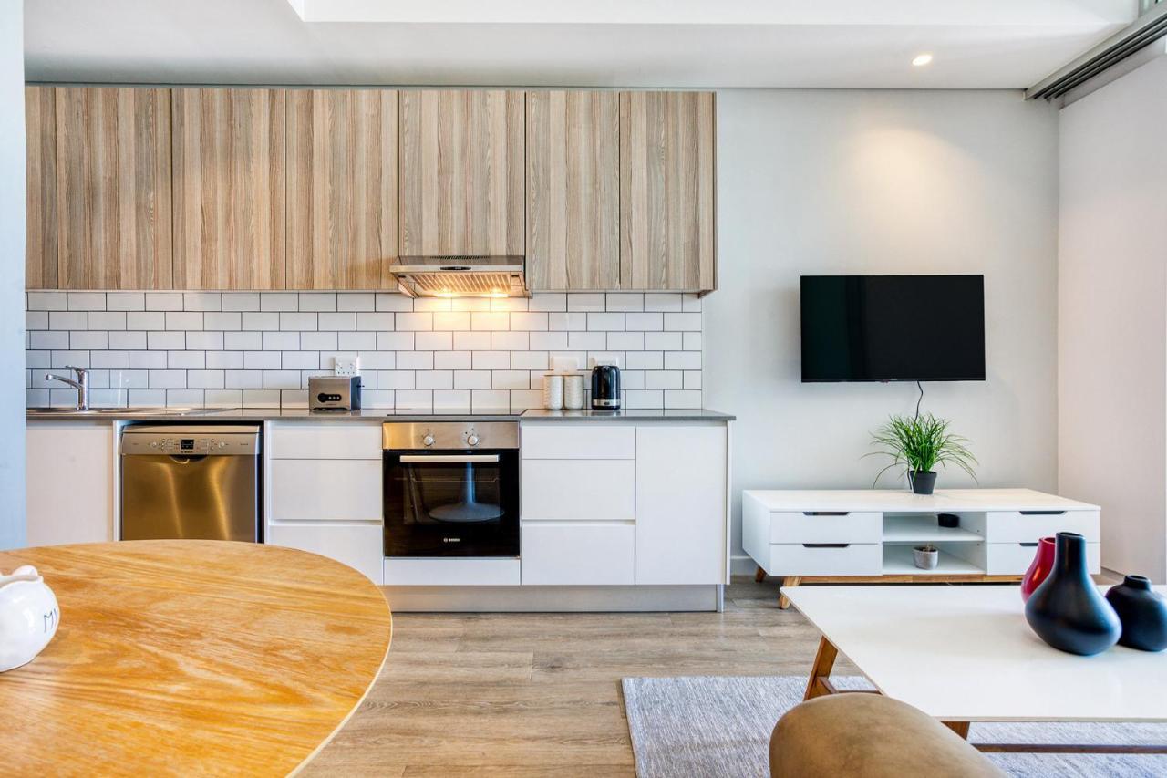 Appartement Backup-powered Trendy Balcony Kaapstad