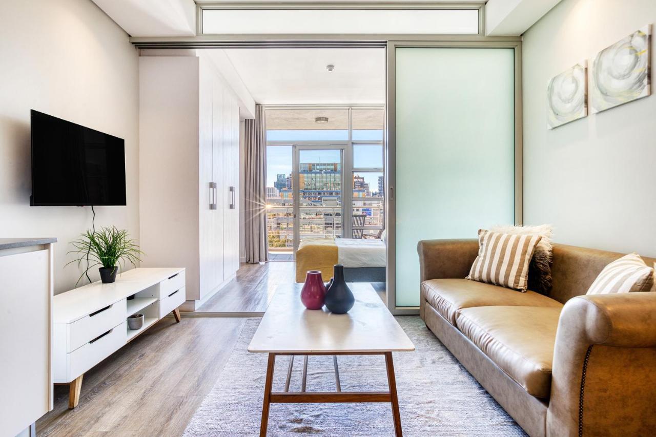 Appartement Backup-powered Trendy Balcony Kaapstad