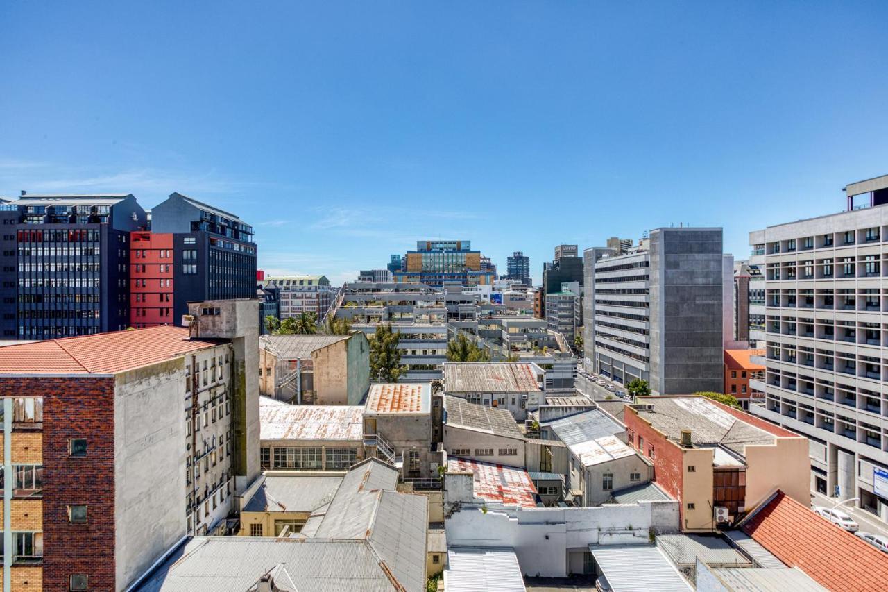 Backup-powered Trendy Balcony Kaapstad