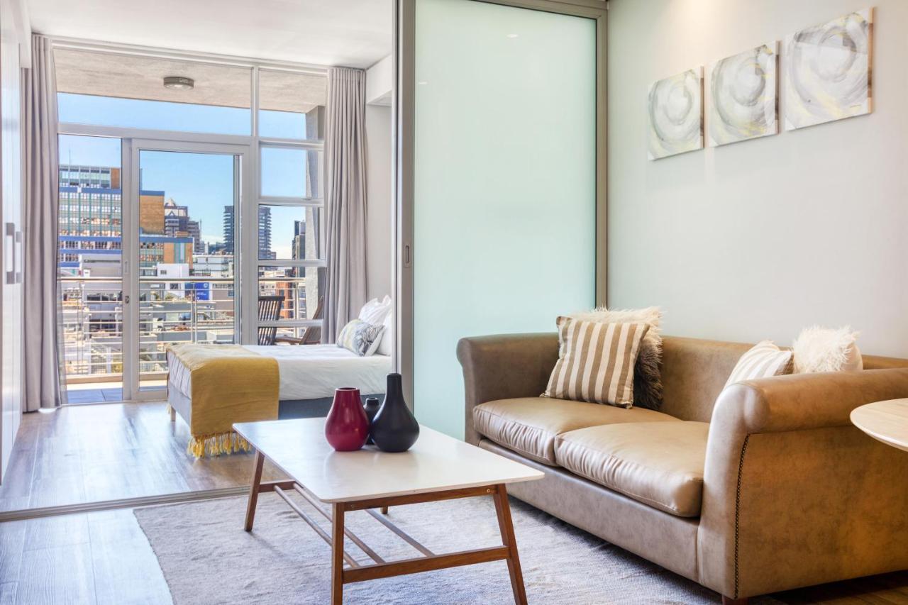 Appartement Backup-powered Trendy Balcony Kaapstad